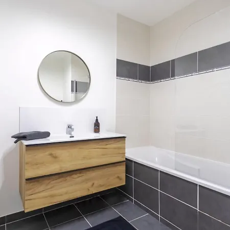 Апартаменты T3 Universites & Hospitals - Havre De Paix Pres - Parking - Terrasse Тулуза